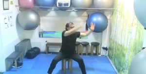 Ejercicios en silla 07122022