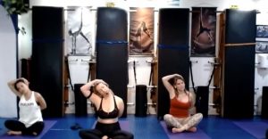 Clase de stretching yoga 16122022