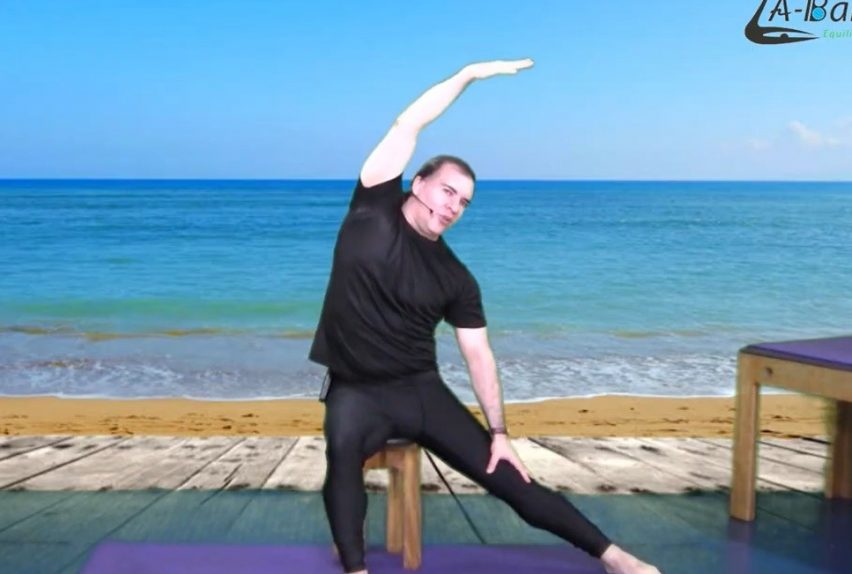 Clase en silla movilidad flexibilidad